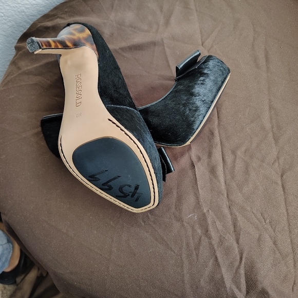 Rose Gold Pony Heels, size 5 1/2 - Picture 5 of 7